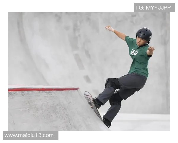 重庆滑板队在运动世界滑板锦标赛中以84分领跑积分榜展现强劲实力 重庆滑板队在运动世界滑板锦标赛中以84分领跑积分榜展现强劲实力