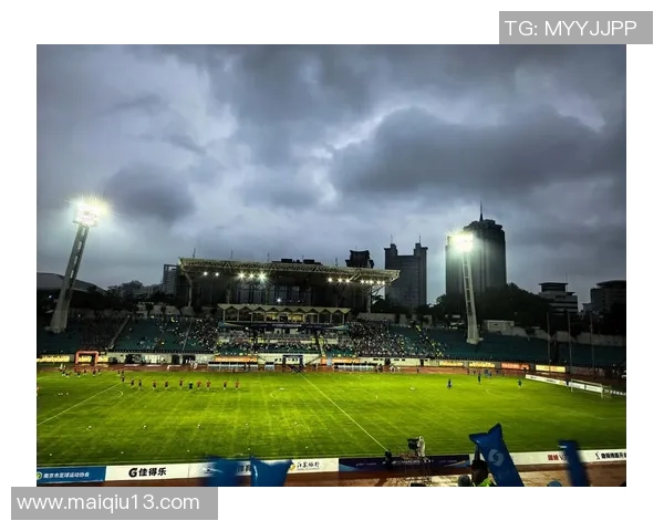 实时新闻南京足球队的崛起与发展分析探讨球队实力与未来潜力 实时新闻南京足球队的崛起与发展分析探讨球队实力与未来潜力